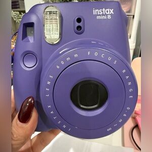 Fujifilm Instax Mini 8 in Vibrant Purple